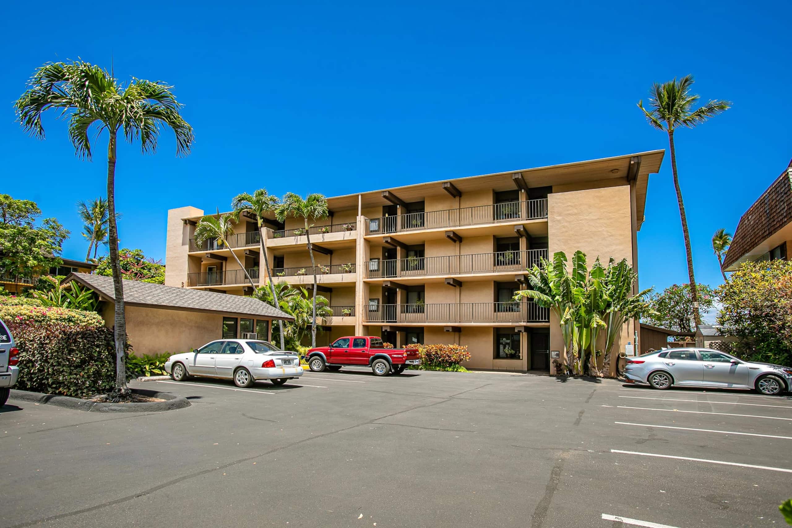 Condo in Lahaina · ★4.89 · 2 bedrooms · 3 beds · 2 shared baths - Image 45
