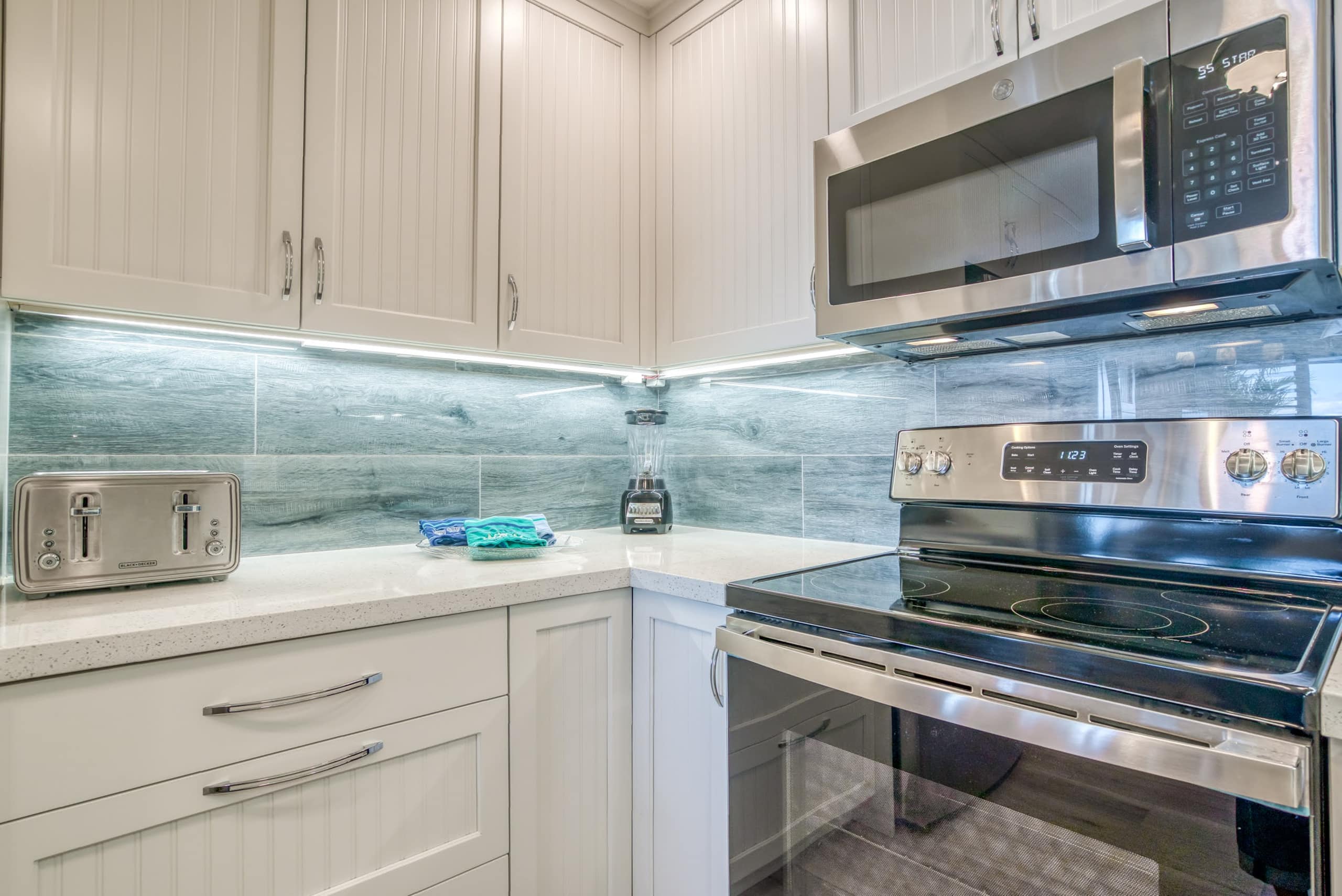 Condo in Lahaina · ★4.89 · 2 bedrooms · 3 beds · 2 shared baths - Image 15