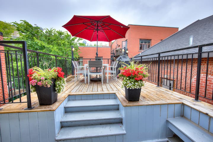 2 Floors Penthouse With Private Rooftop Terrace gallery image 3