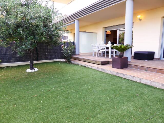 res. fané de baix a bxs – furnished apartment, wit gallery image 5