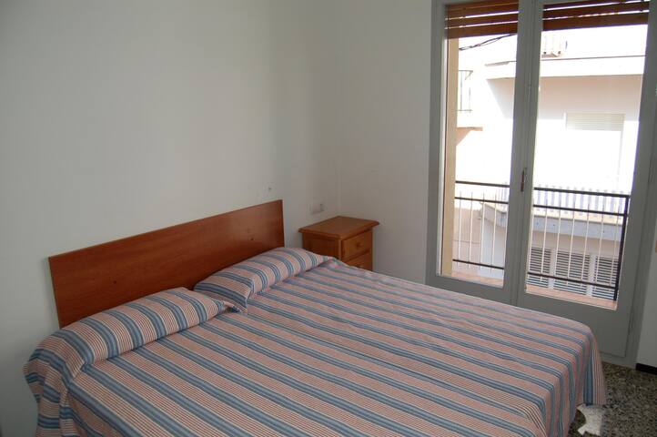 s. elcano 1 – d apartment very central area, just gallery image 5