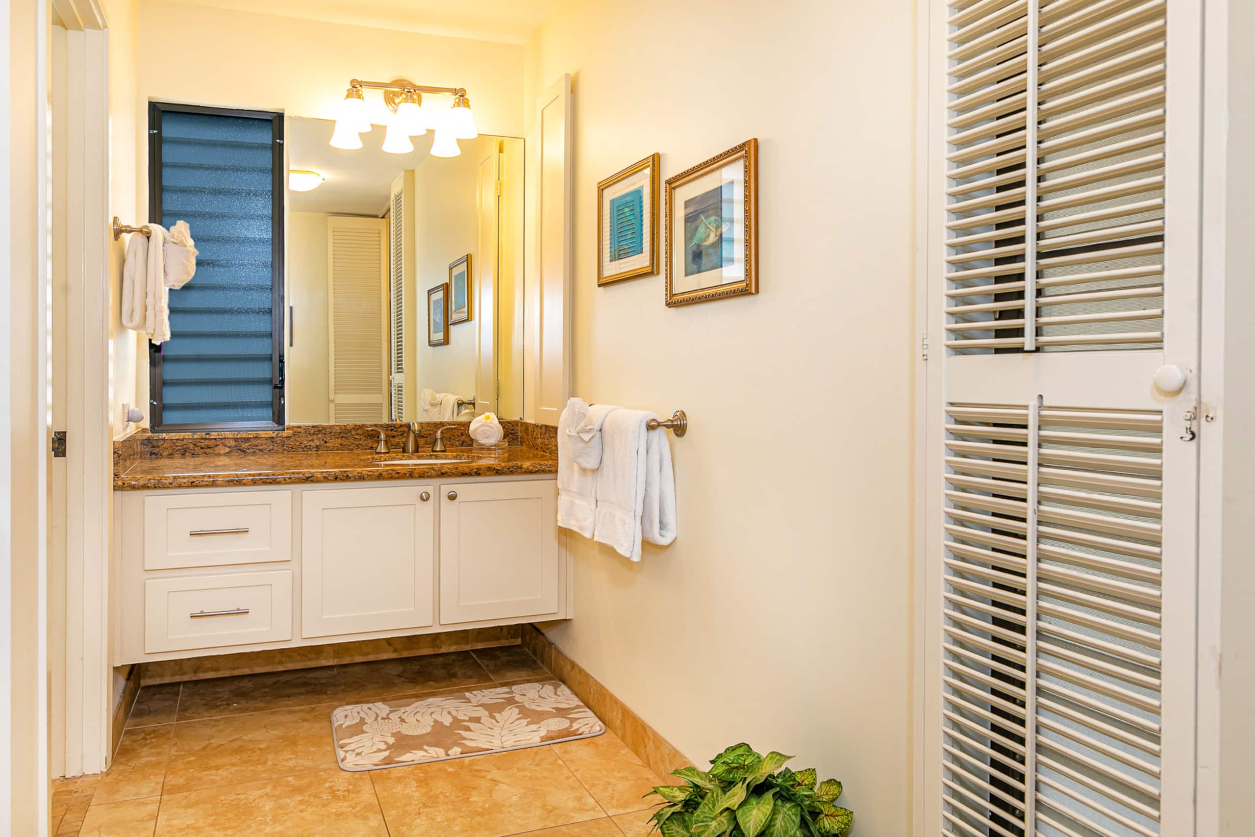 Condo in Kihei · ★4.71 · 1 bedroom · 2 beds · 2 baths - Image 23