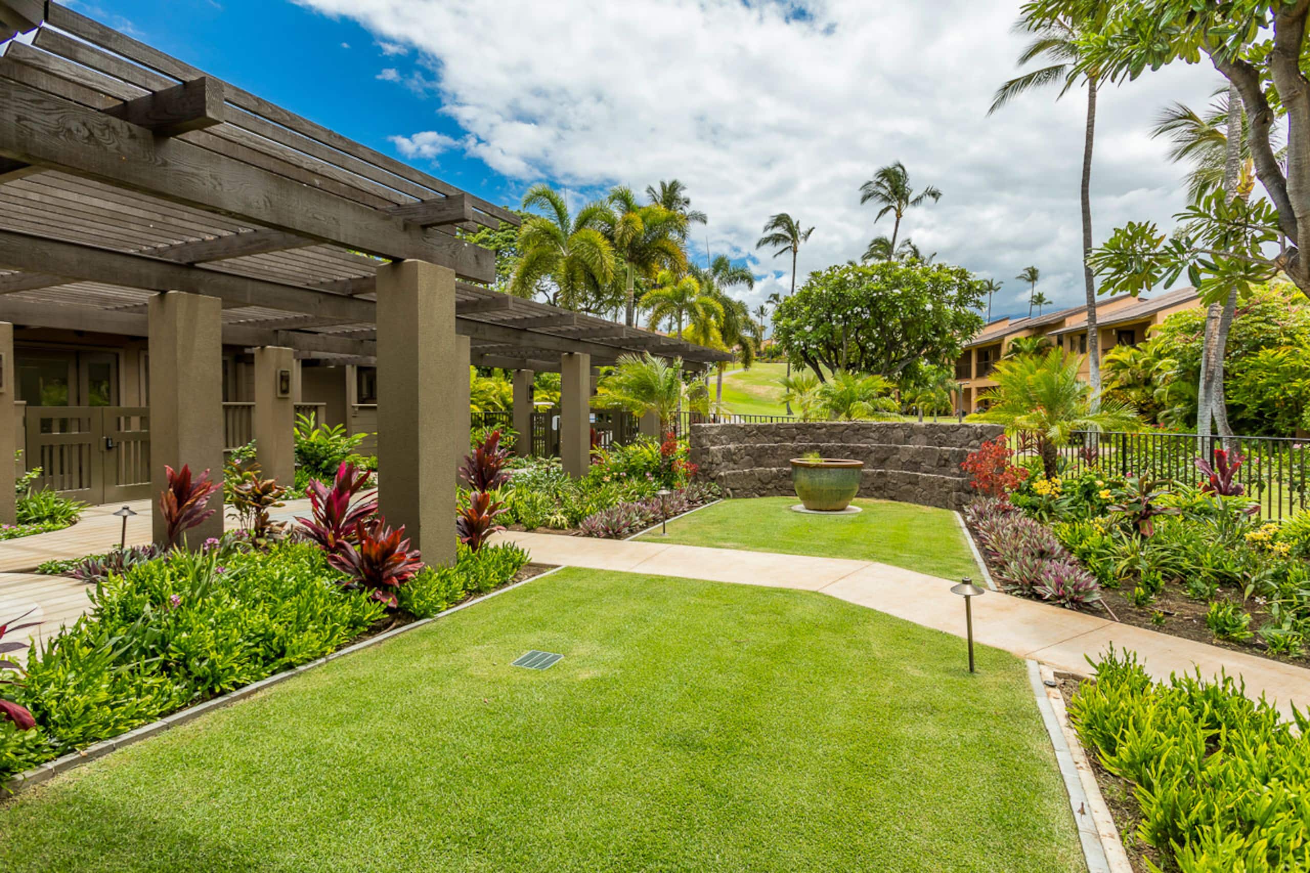 Condo in Kihei · ★4.71 · 1 bedroom · 2 beds · 2 baths - Image 56