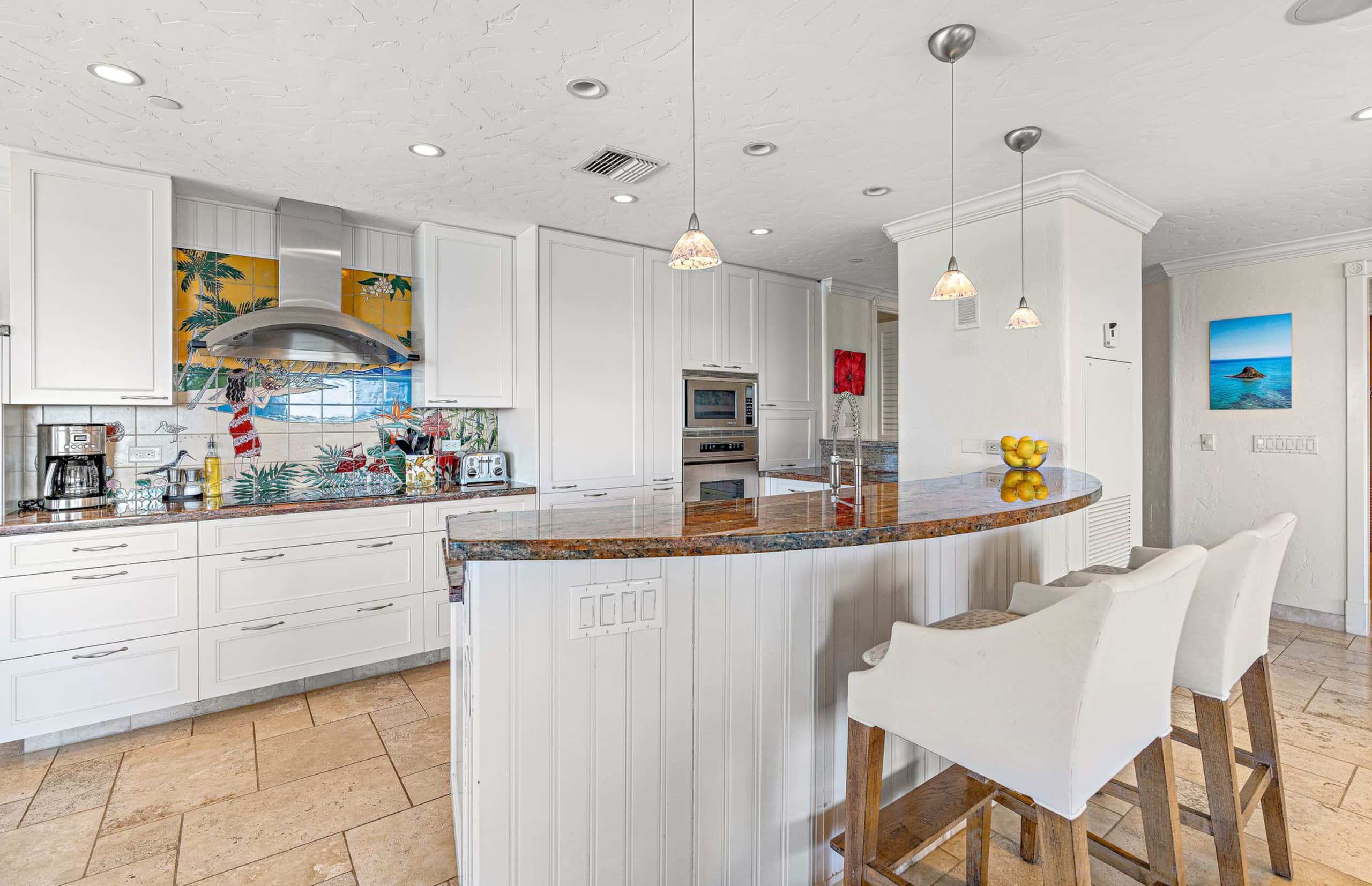 Condo in Lahaina · ★5.0 · 2 bedrooms · 3 beds · 2 baths - Image 11