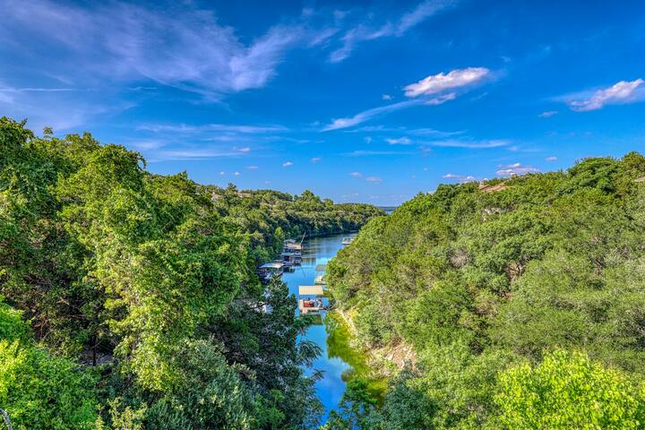 Peaceful 4BR on Lake Travis with amazing views