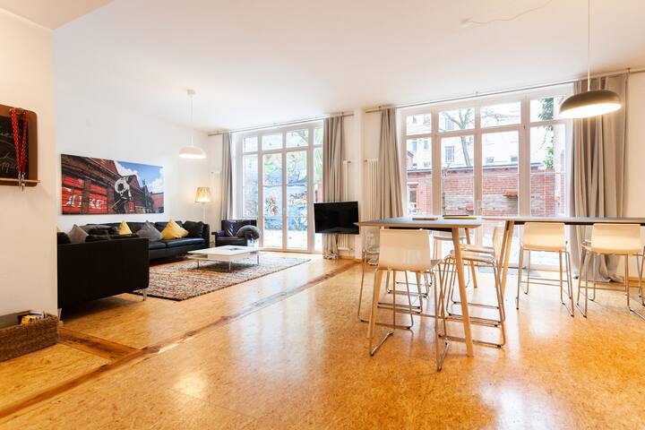 Felt Factory Loft with Patio gallery image 2