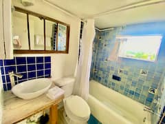 Brett%E2%80%99s+Farm+Cabin%3A+Hot+tub+Sauna%2C+Farm+Animlas