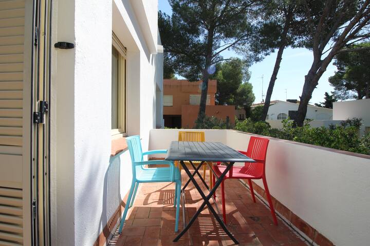 villa de les oliveres b – detached house with gard gallery image 3