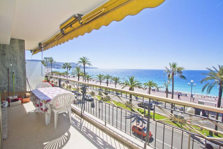 Promenade Holiday / 107 promenade managed Airbnb listing 2