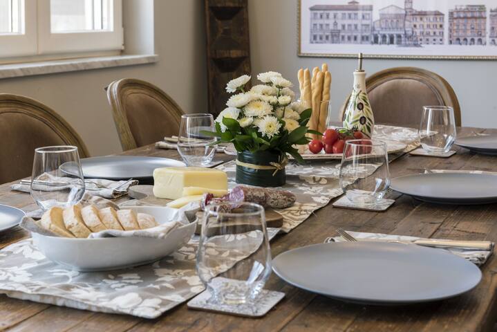 TreasureRome Spanish Steps Terrace 3br gallery image 5