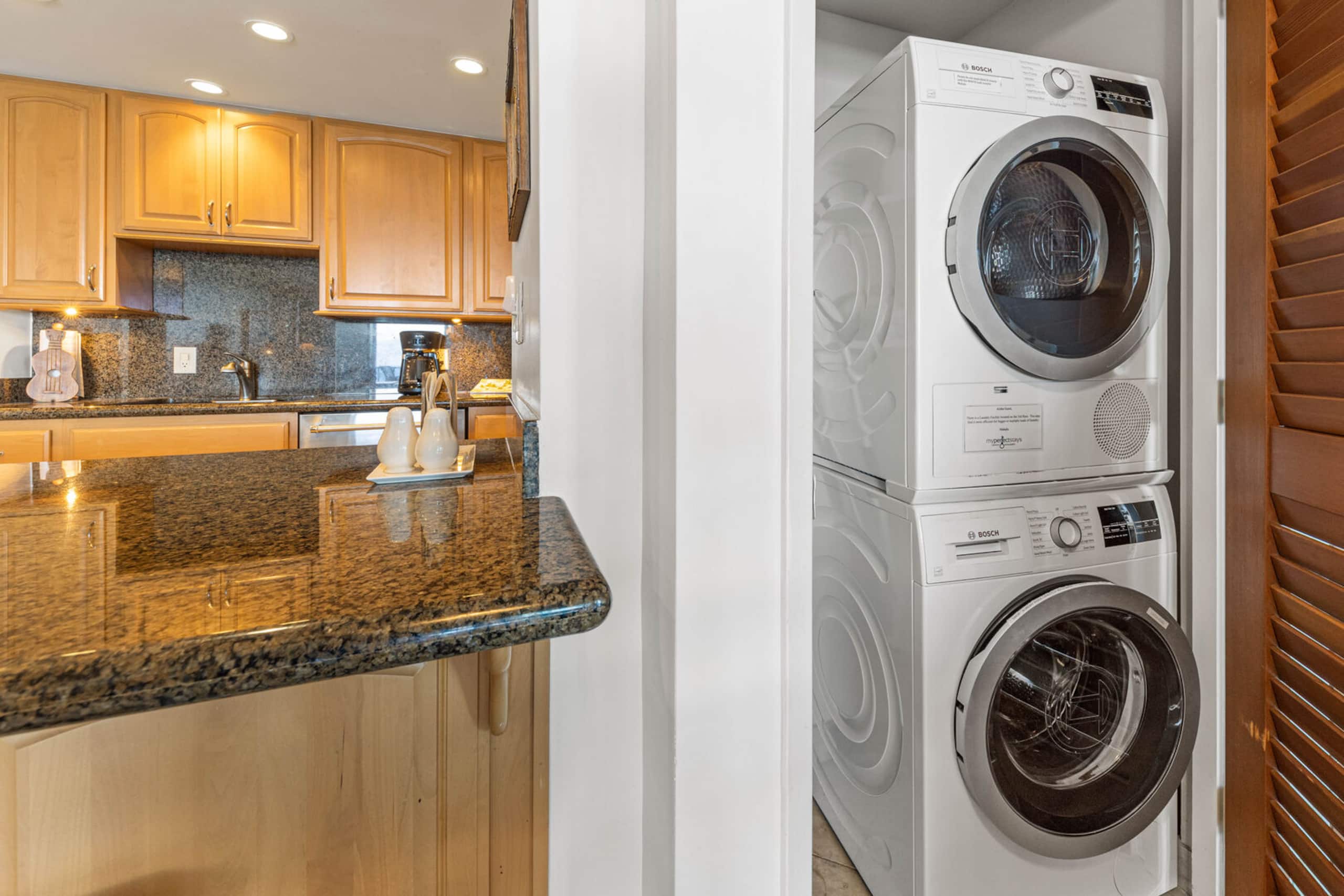 Condo in Lahaina · ★4.77 · 1 bedroom · 2 beds · 1 private bath - Image 11