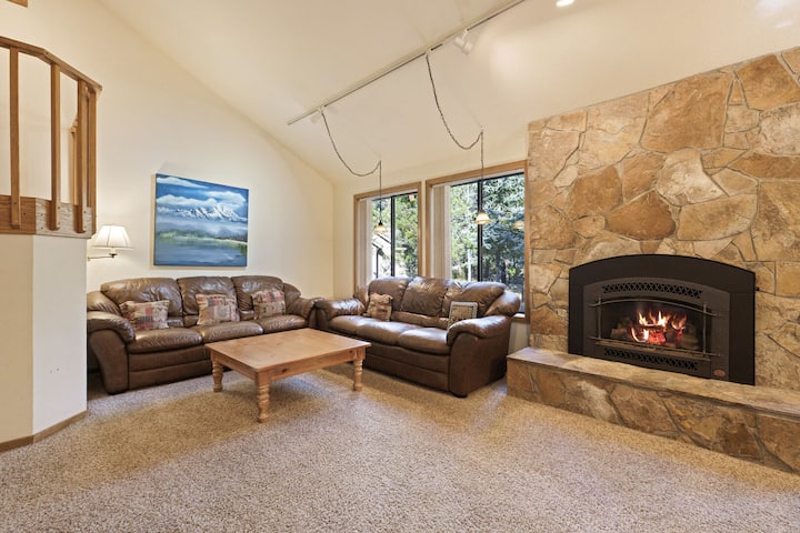 Blue Goose 16 - Sharc, A/c, Hot Tub, Pet Friendly - Sunriver, OR