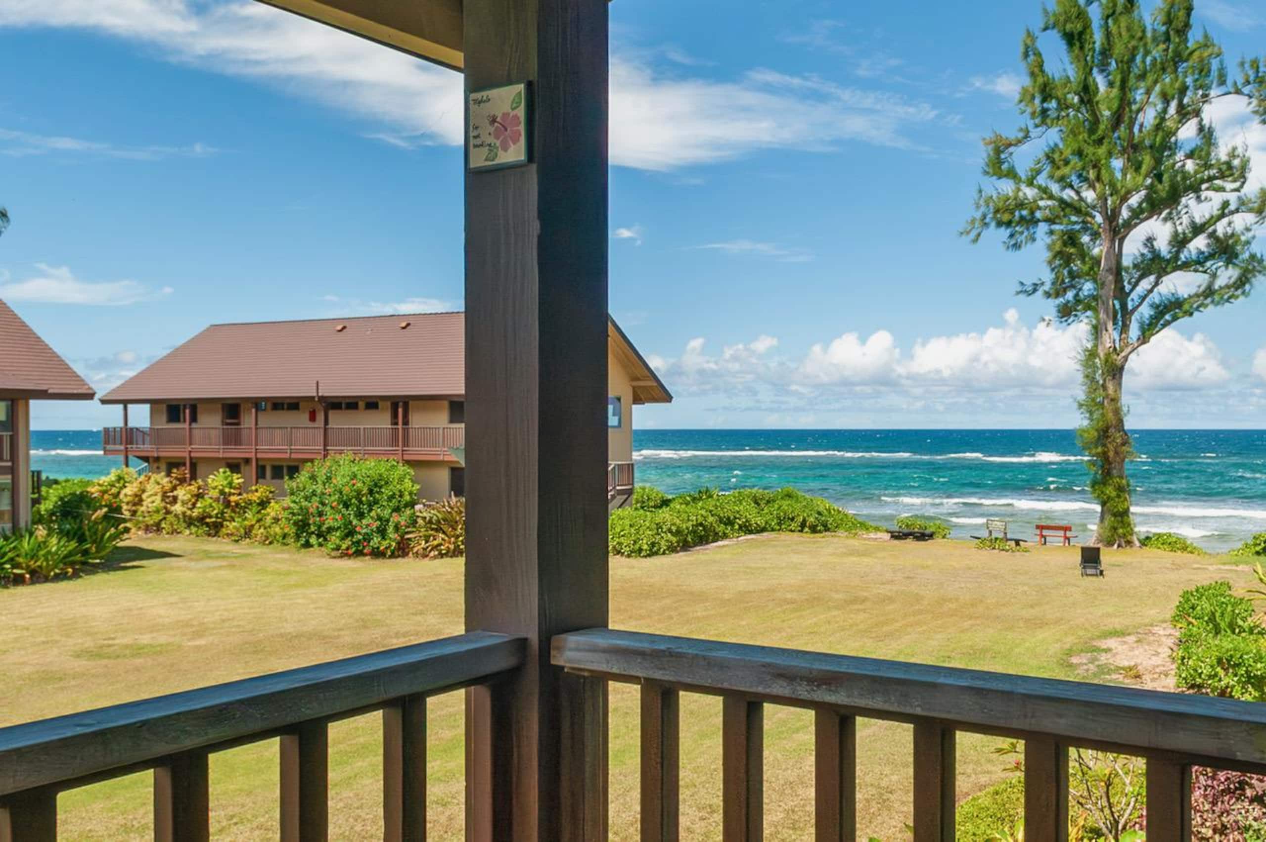 Condo in Hanalei · ★4.79 · 2 bedrooms · 2 beds · 1 bath - Image 2