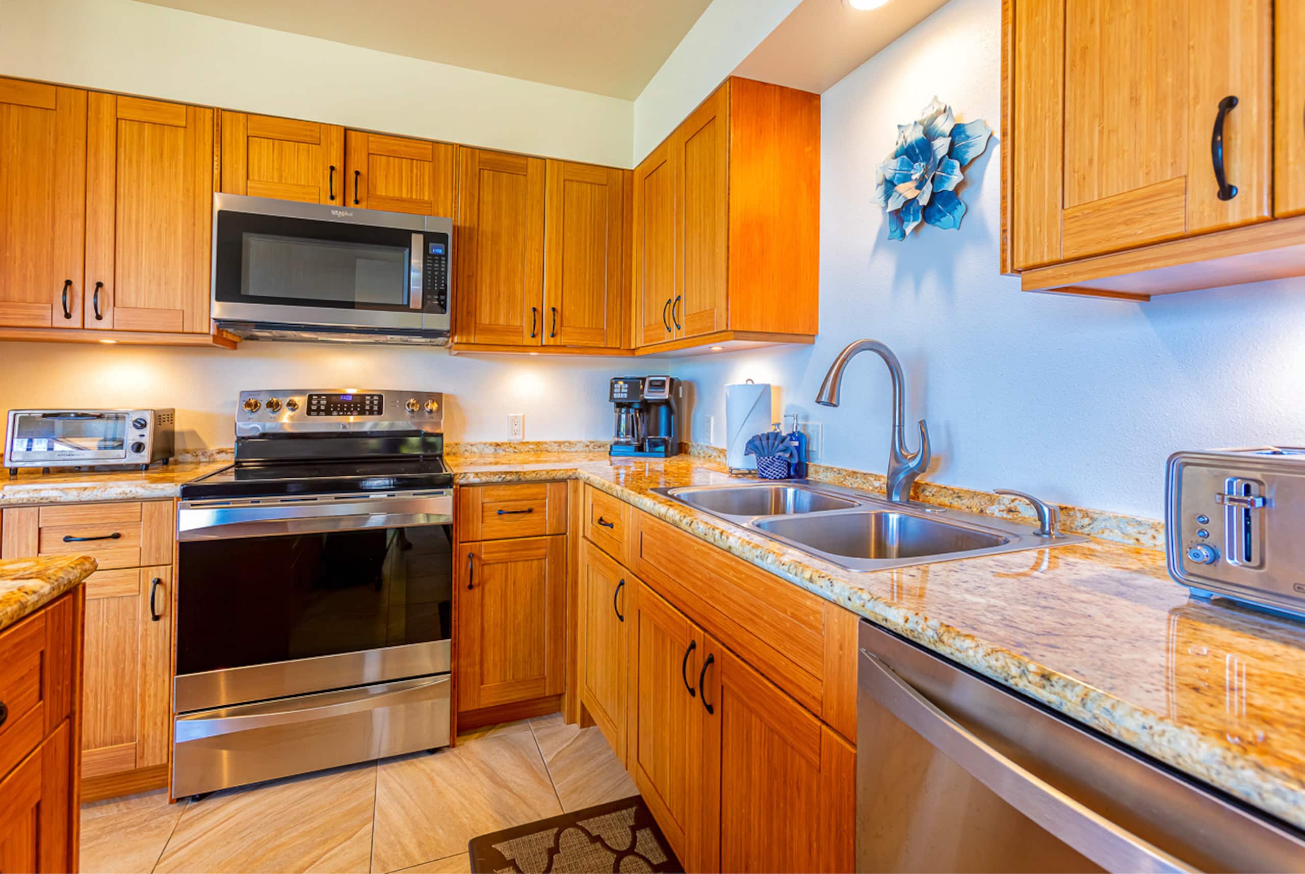 Condo in Kihei · ★5.0 · 2 bedrooms · 3 beds · 2 baths - Image 13