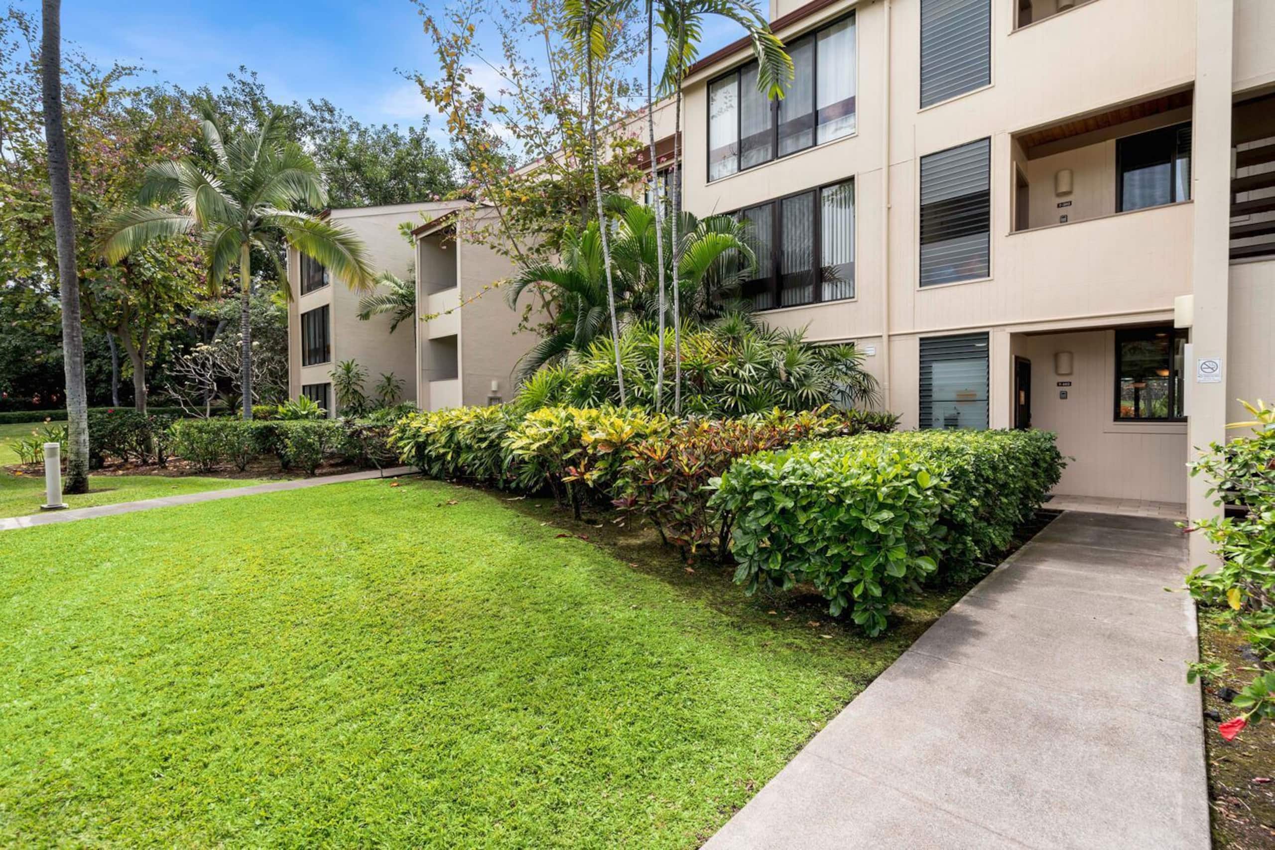 Condo in Kailua-Kona · ★4.65 · 2 bedrooms · 4 beds · 2 private baths - Image 49