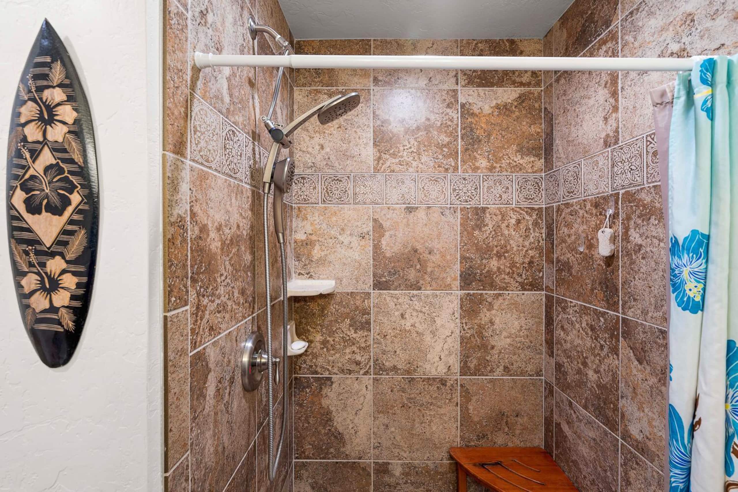 Condo in Kailua-Kona · ★4.65 · 2 bedrooms · 4 beds · 2 private baths - Image 22