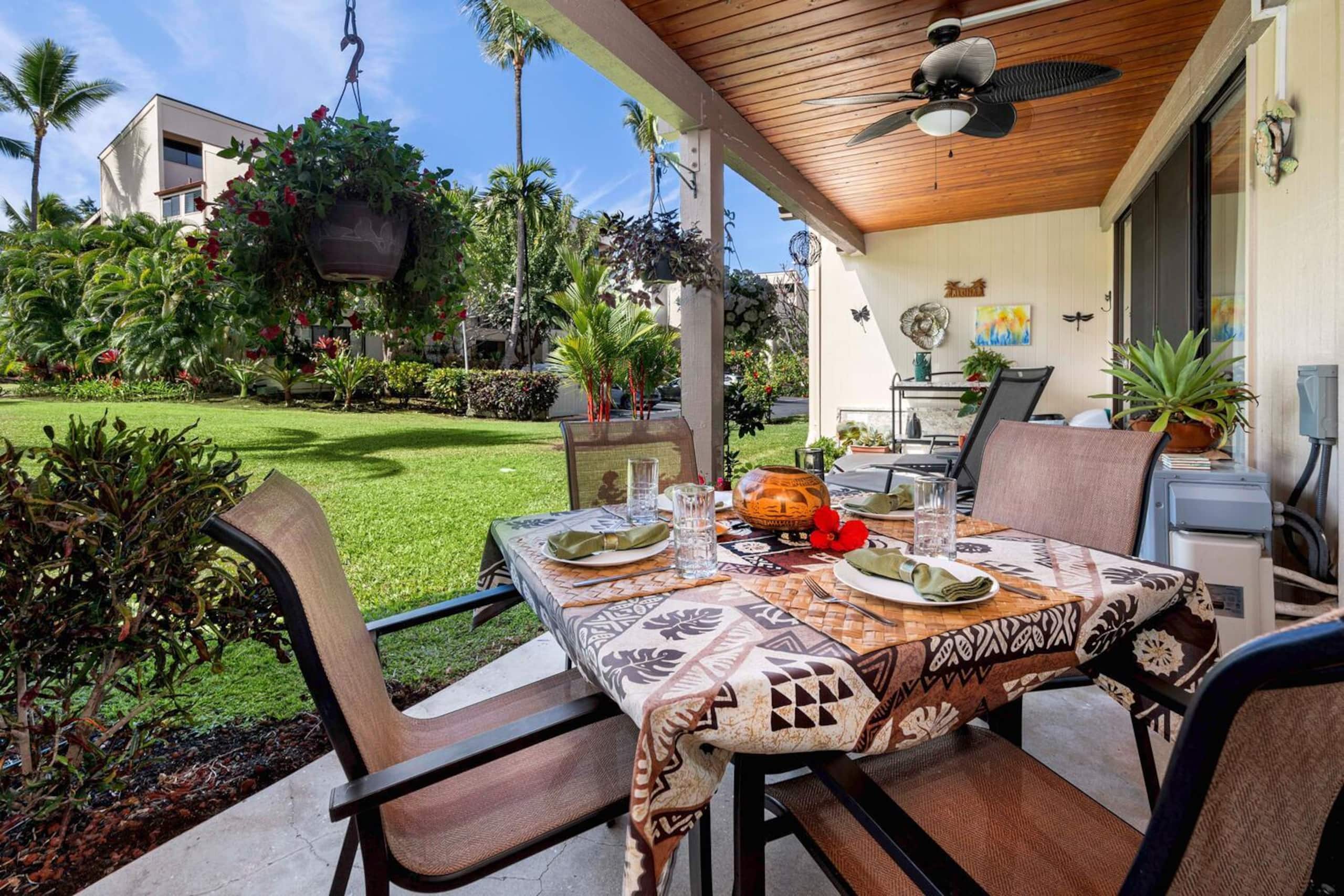 Condo in Kailua-Kona · ★4.65 · 2 bedrooms · 4 beds · 2 private baths - Image 13