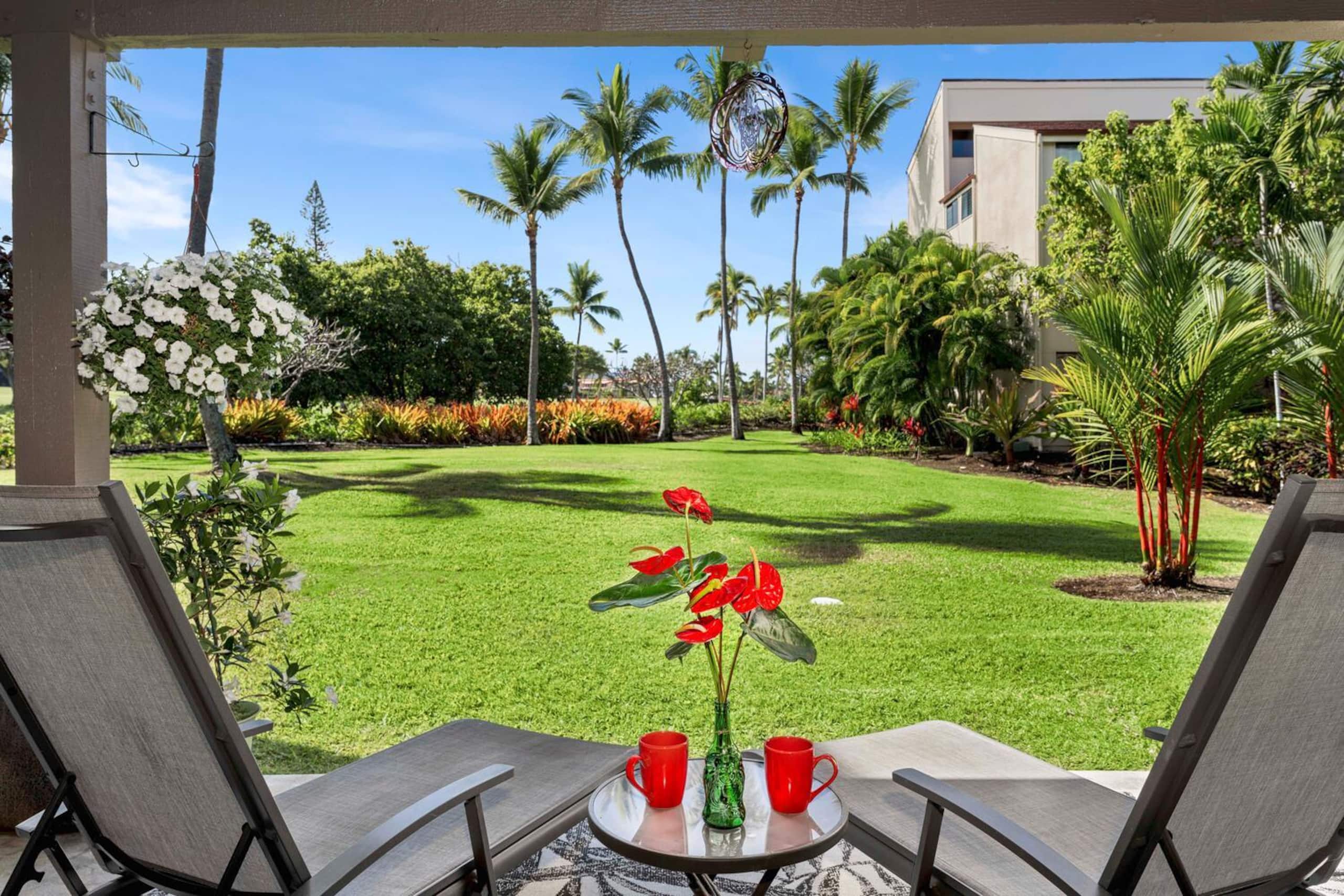 Condo in Kailua-Kona · ★4.65 · 2 bedrooms · 4 beds · 2 private baths - Image 1