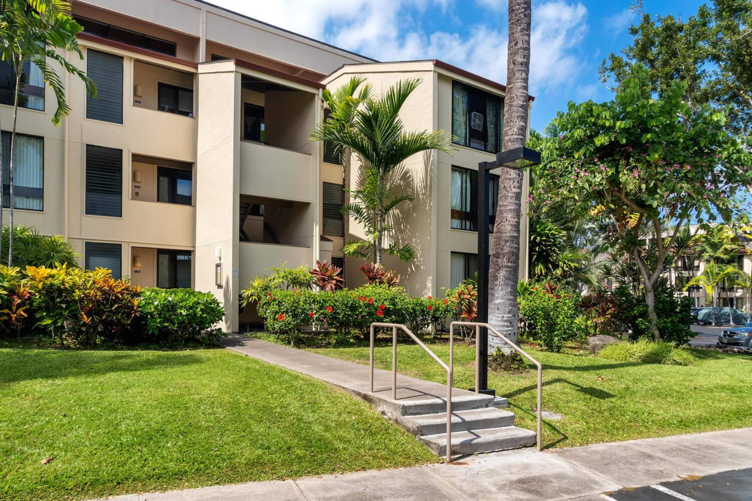 Condo in Kailua-Kona · ★4.65 · 2 bedrooms · 4 beds · 2 private baths - Image 48