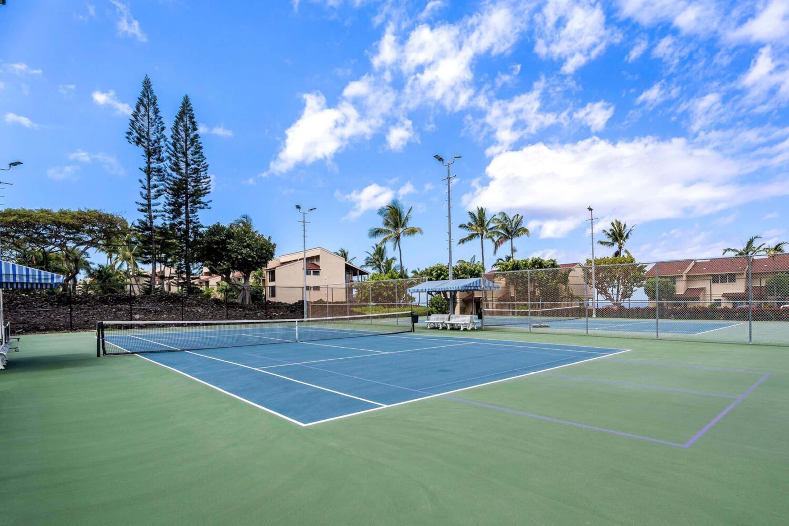 Condo in Kailua-Kona · ★4.65 · 2 bedrooms · 4 beds · 2 private baths - Image 51