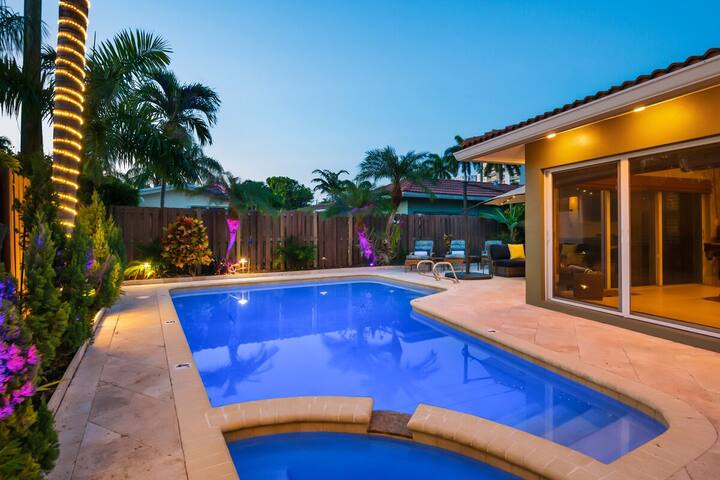 Walk to Private Beach~Pool~Golf~See Our Promos! gallery image 5