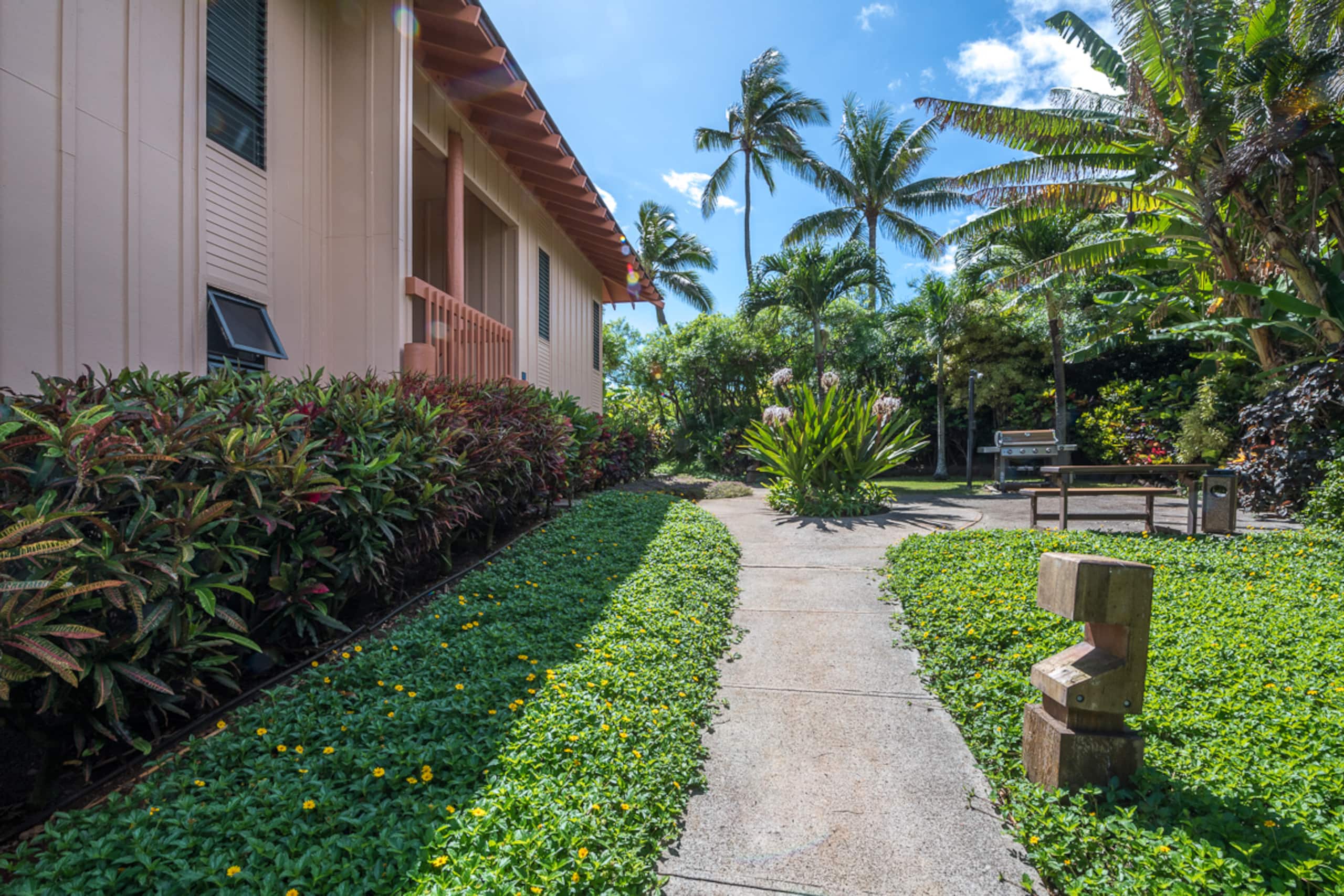 Townhouse in Koloa · ★4.83 · 2 bedrooms · 4 beds · 2 shared baths - Image 33