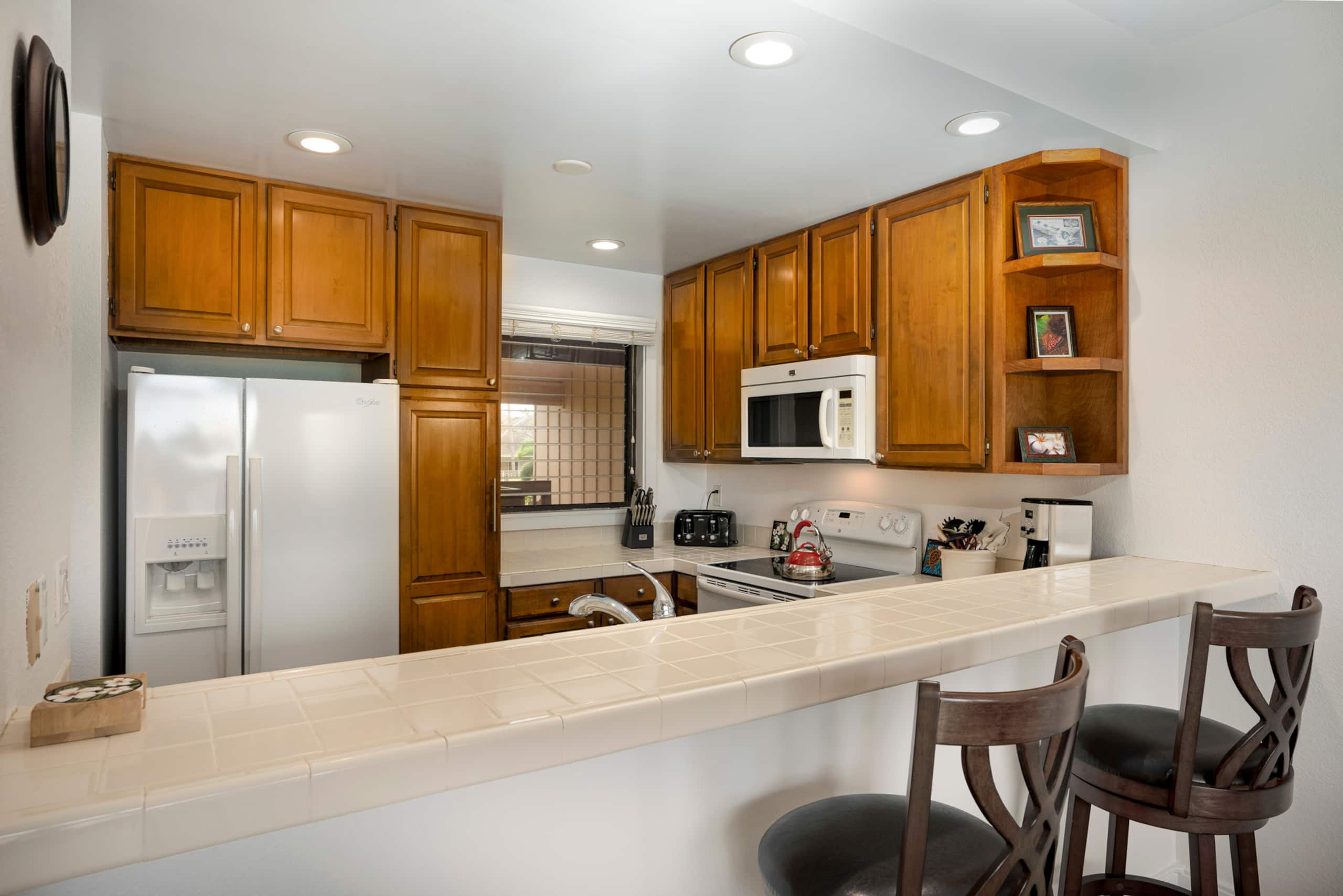Townhouse in Koloa · ★4.83 · 2 bedrooms · 4 beds · 2 shared baths - Image 12