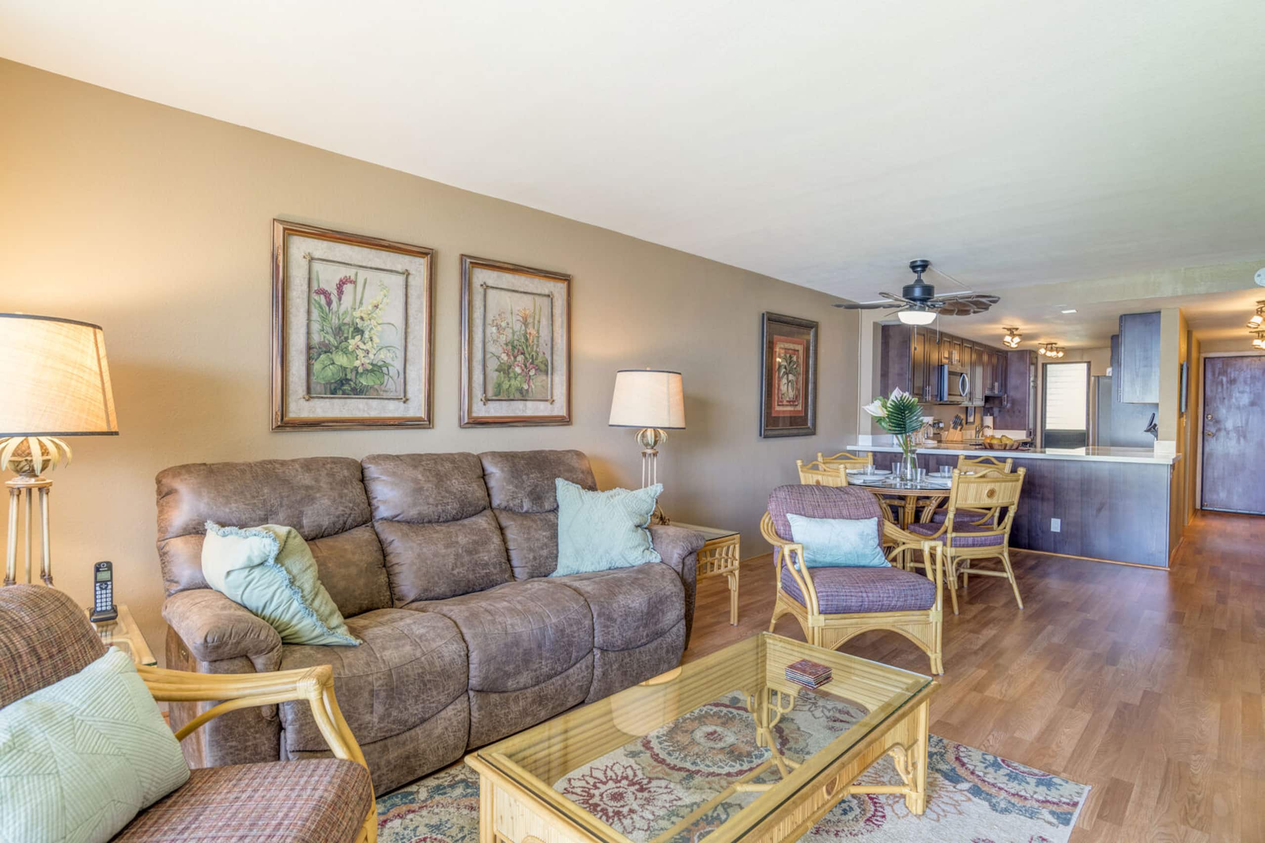 Condo in Wailuku · ★4.8 · 2 bedrooms · 2 beds · 2 private baths - Image 4