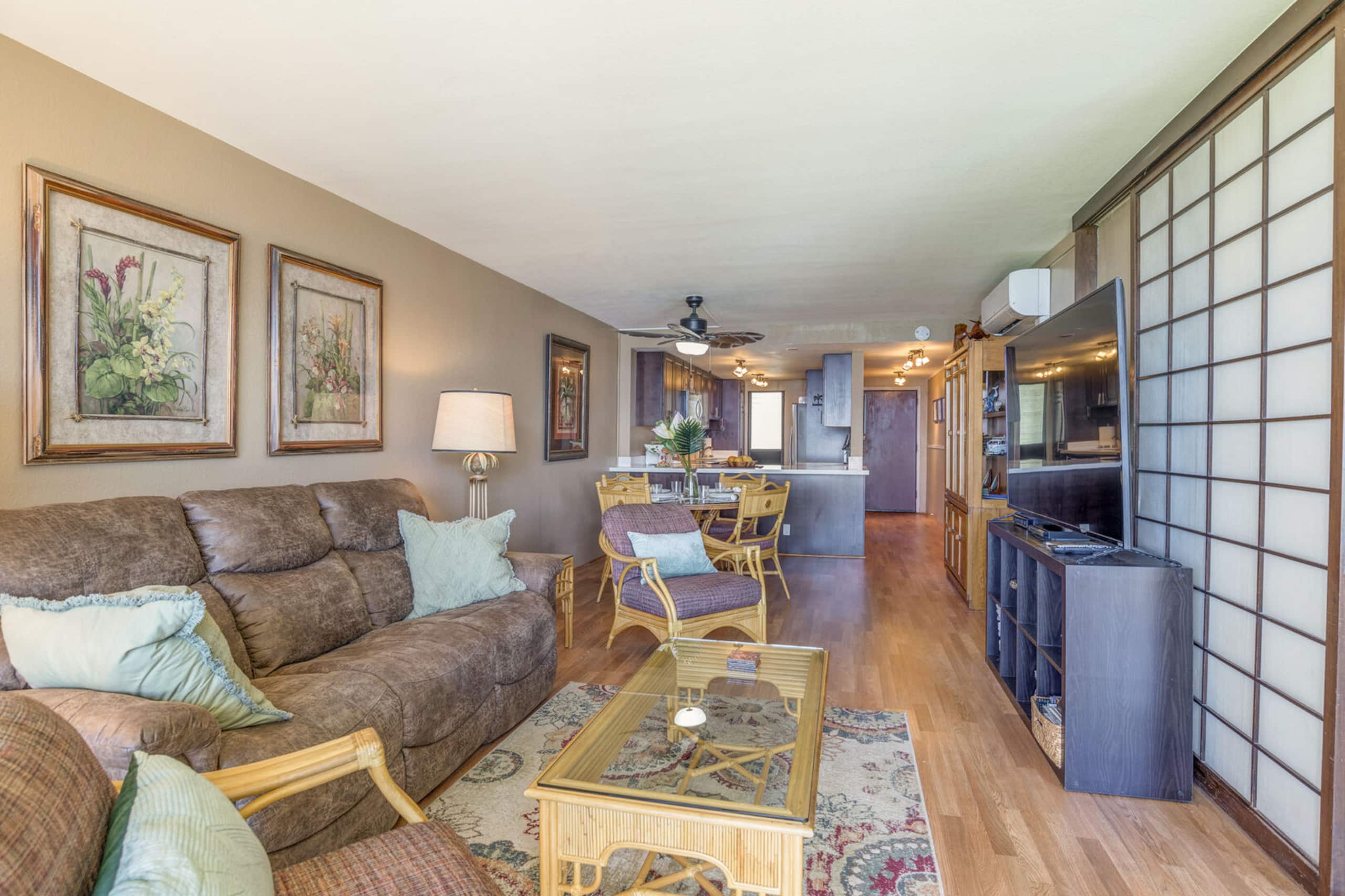 Condo in Wailuku · ★4.8 · 2 bedrooms · 2 beds · 2 private baths - Image 11