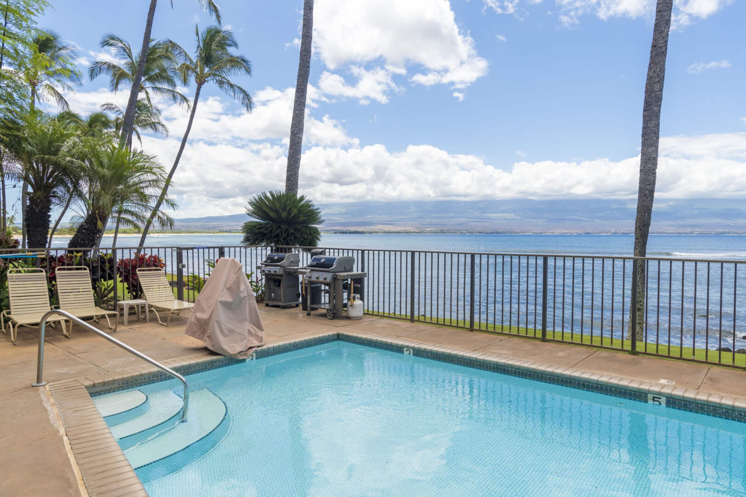 Condo in Wailuku · ★4.8 · 2 bedrooms · 2 beds · 2 private baths - Image 24