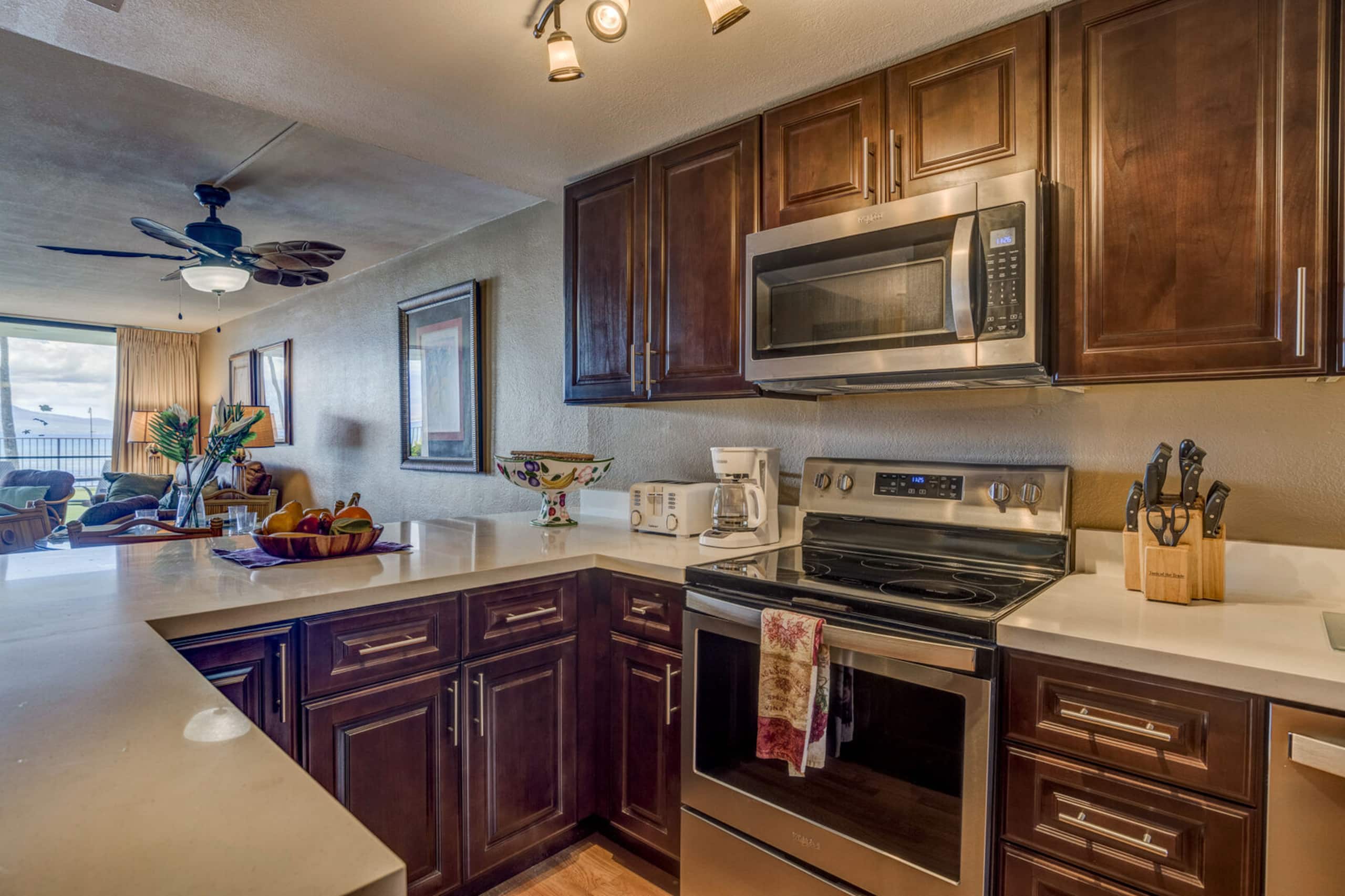 Condo in Wailuku · ★4.8 · 2 bedrooms · 2 beds · 2 private baths - Image 6