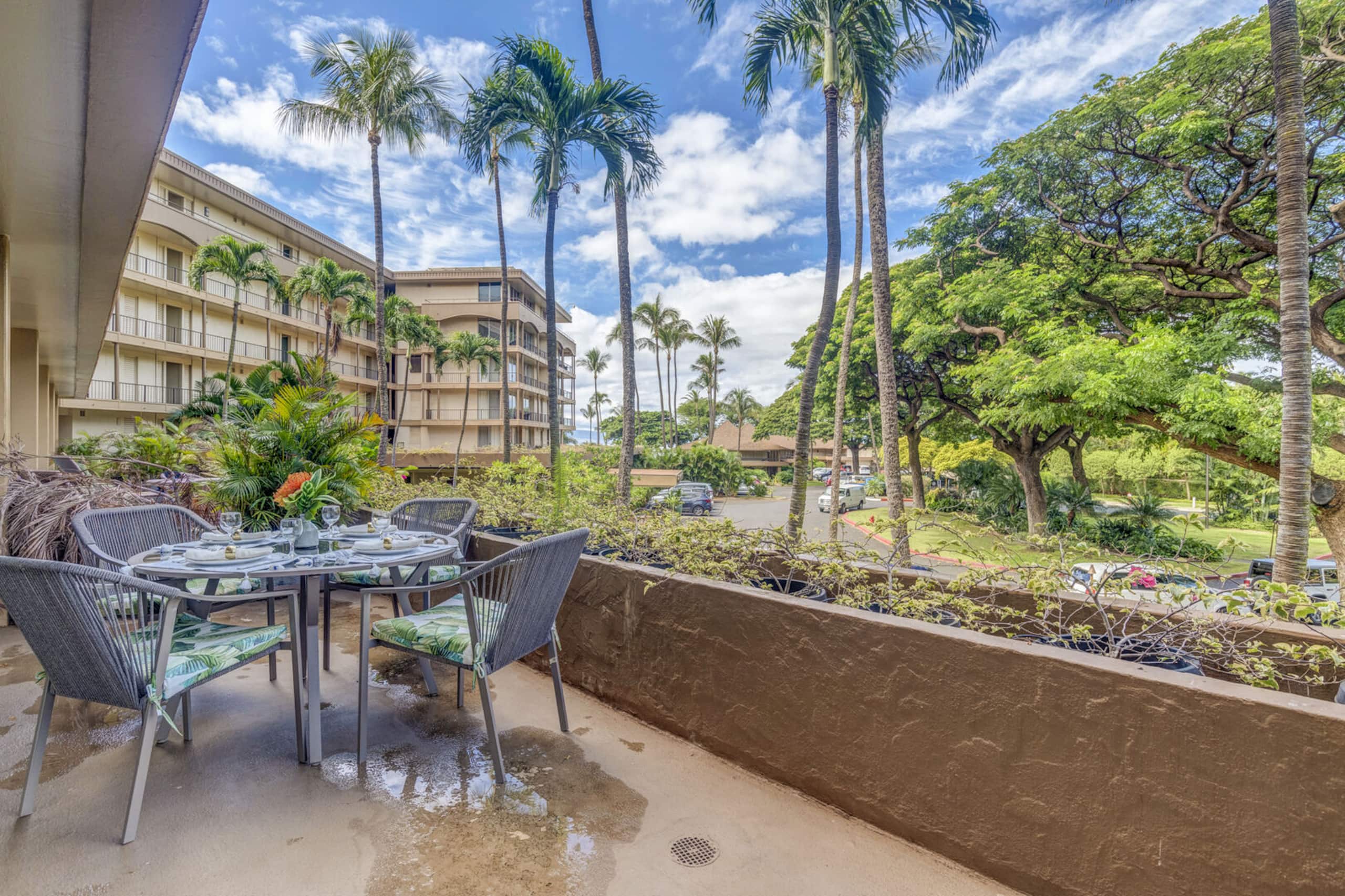 Condo in Lahaina · ★4.9 · 1 bedroom · 2 beds · 1.5 private baths - Image 16