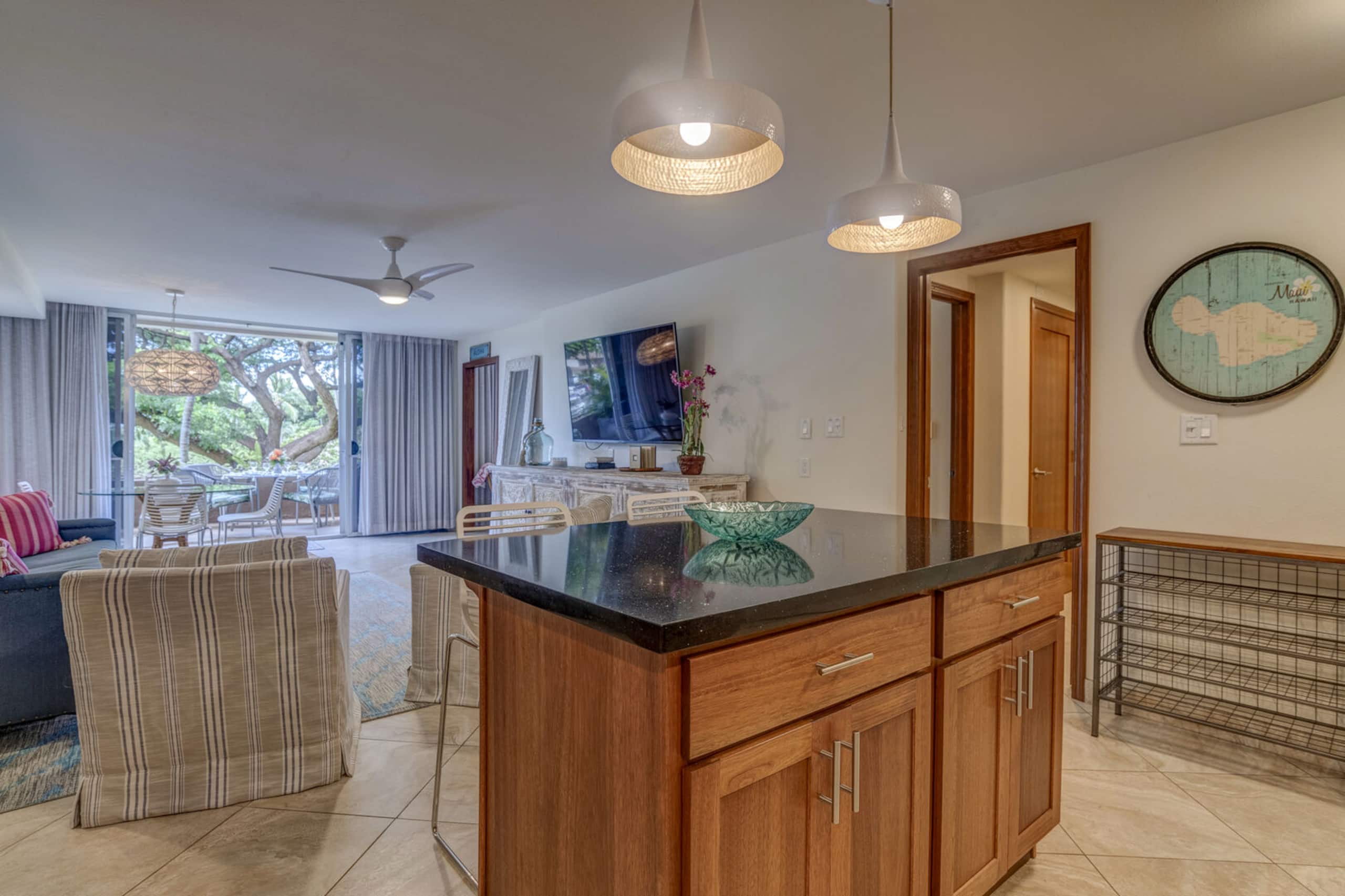 Condo in Lahaina · ★4.9 · 1 bedroom · 2 beds · 1.5 private baths - Image 10