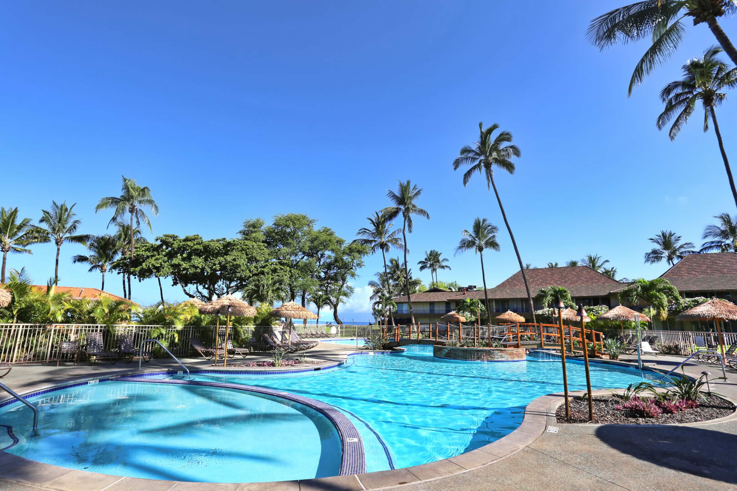 Condo in Lahaina · ★4.9 · 1 bedroom · 2 beds · 1.5 private baths - Image 27
