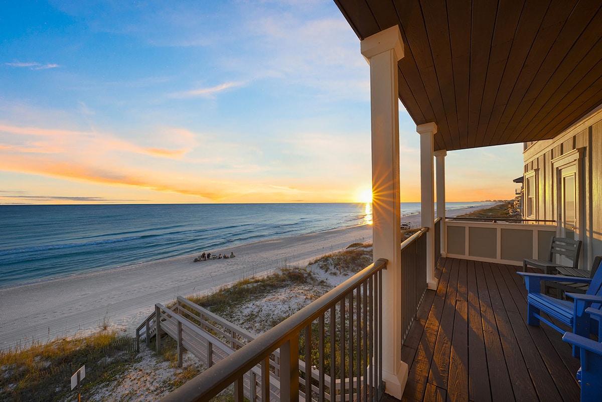 Las Olas- Oceanfront Home with Private Pool Space! - Houses for