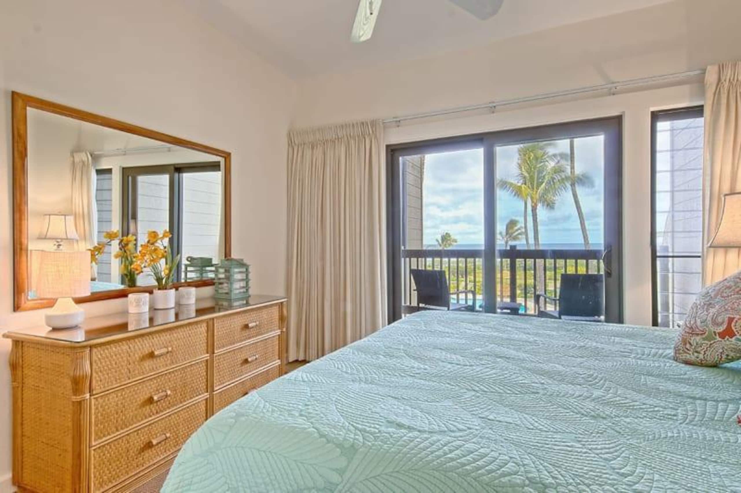 Oceanfront lanai w/ pool - steps to Lydgate - Photo 21