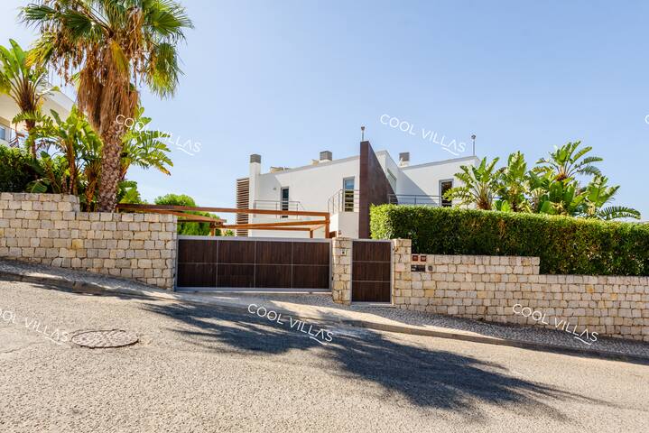 Cool Villas, Lda. managed Airbnb listing 1