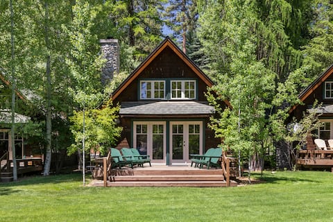 Metolius River Resort Cabin 5 Luxurious cabin on