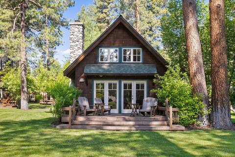 Metolius River Resort Cabin 9 Luxurious cabin on