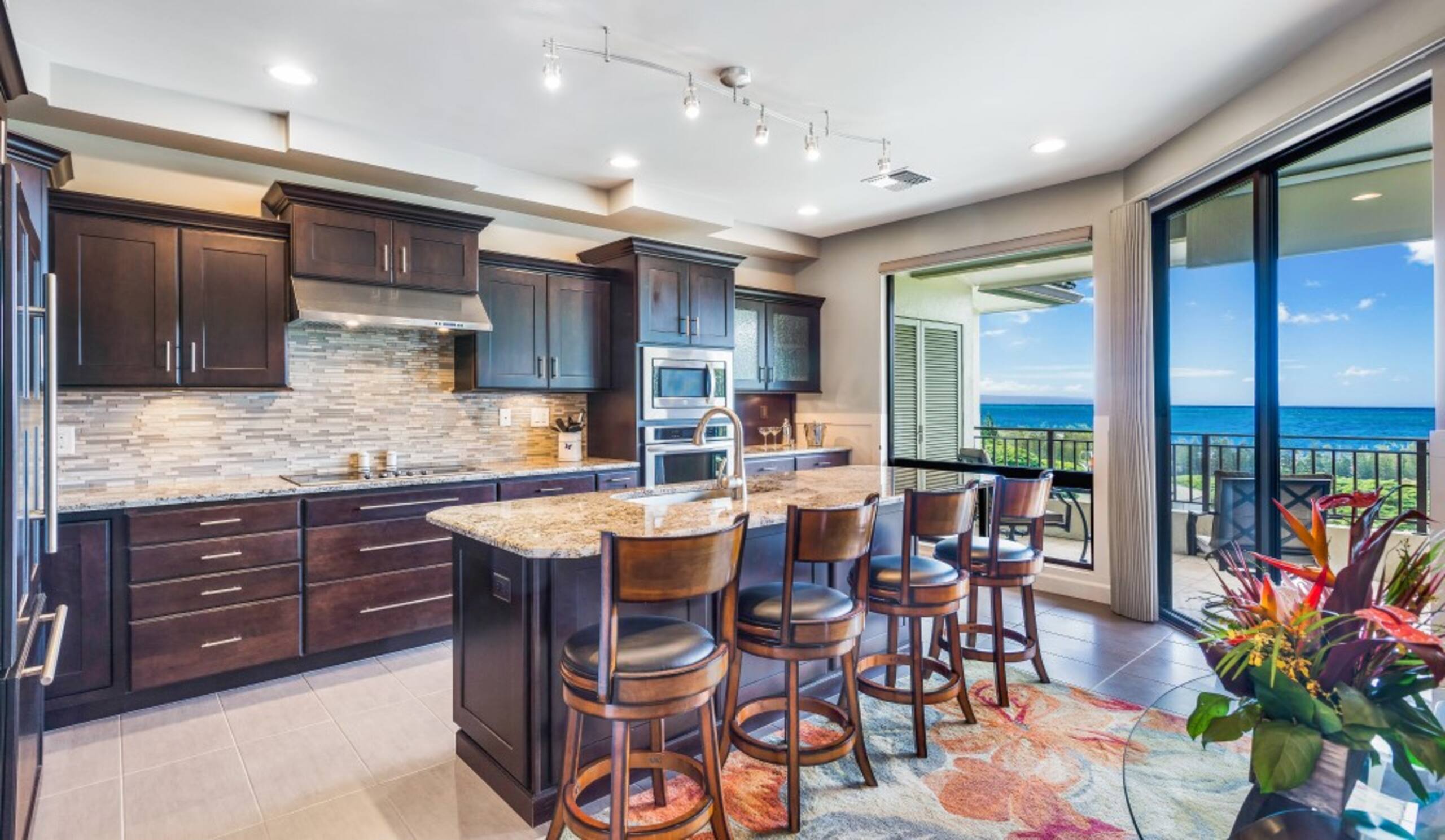 Condo in Lahaina · ★5.0 · 1 bedroom · 1 bed · 2 baths - Image 1