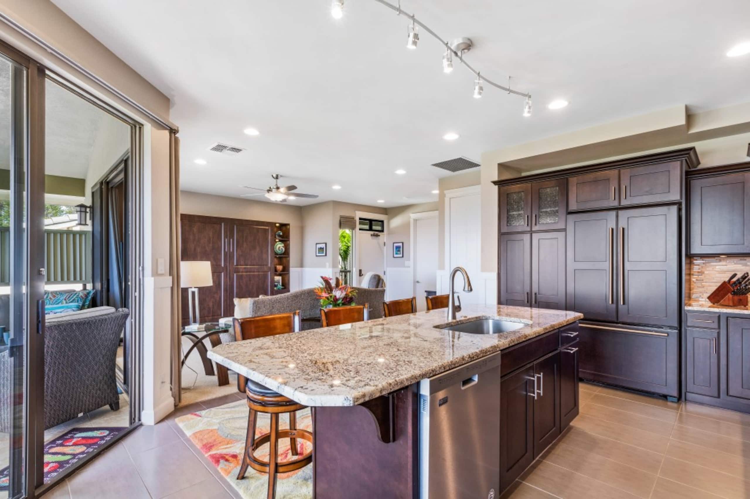Condo in Lahaina · ★5.0 · 1 bedroom · 1 bed · 2 baths - Image 12