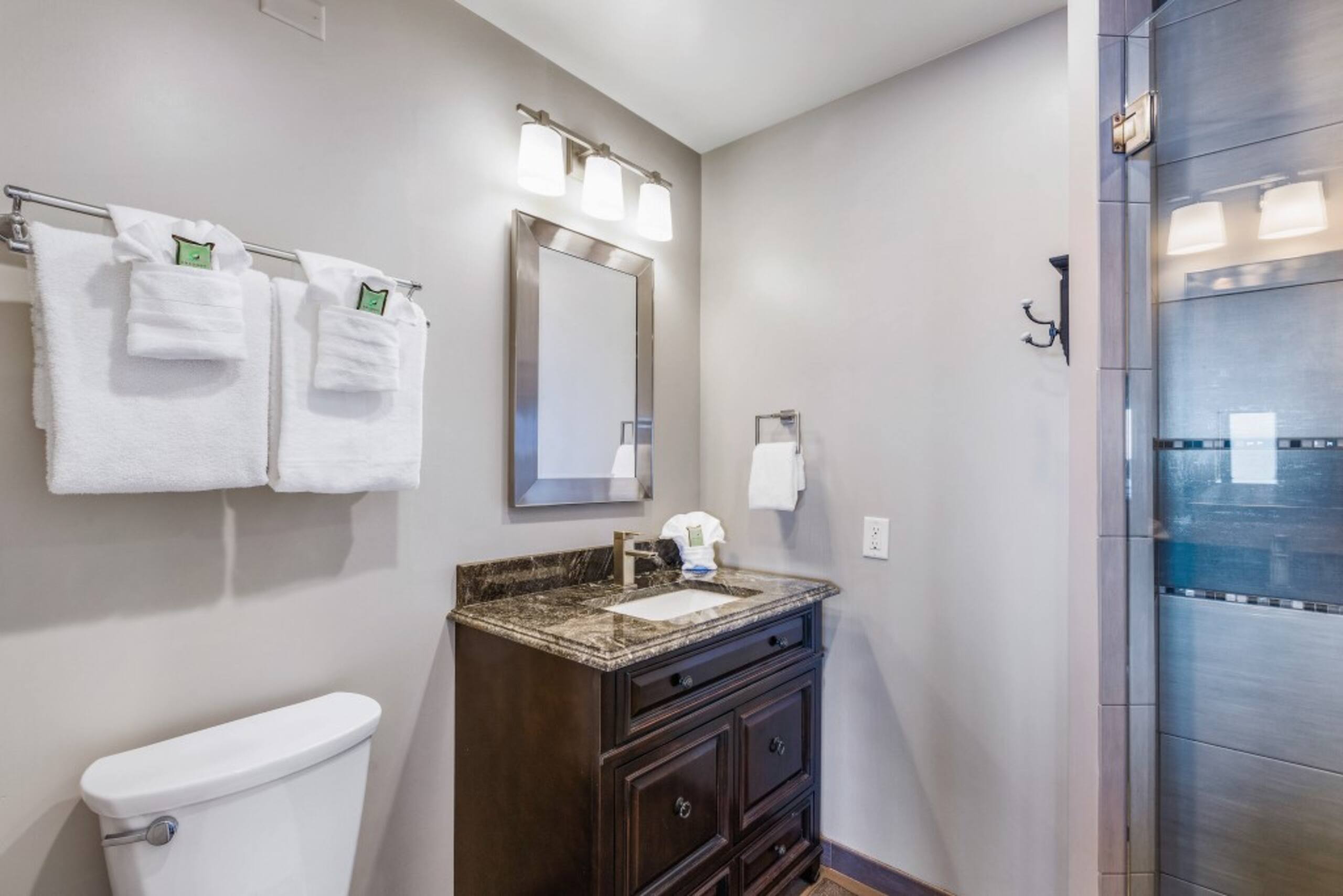 Condo in Lahaina · ★5.0 · 1 bedroom · 1 bed · 2 baths - Image 23