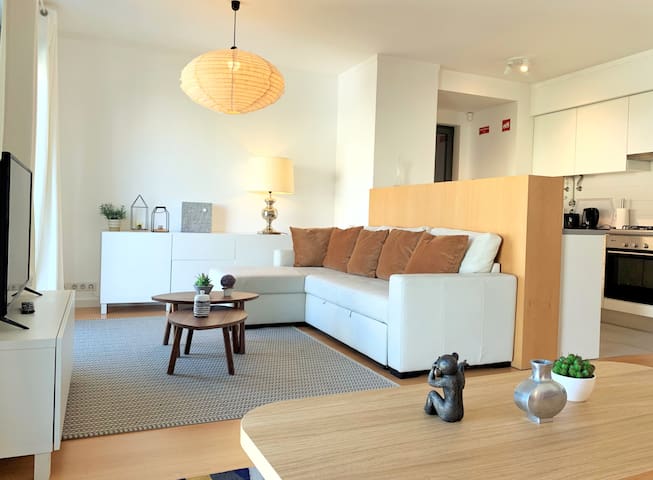 MM2 Modern & Very Cosy | Castle View | Free Park!