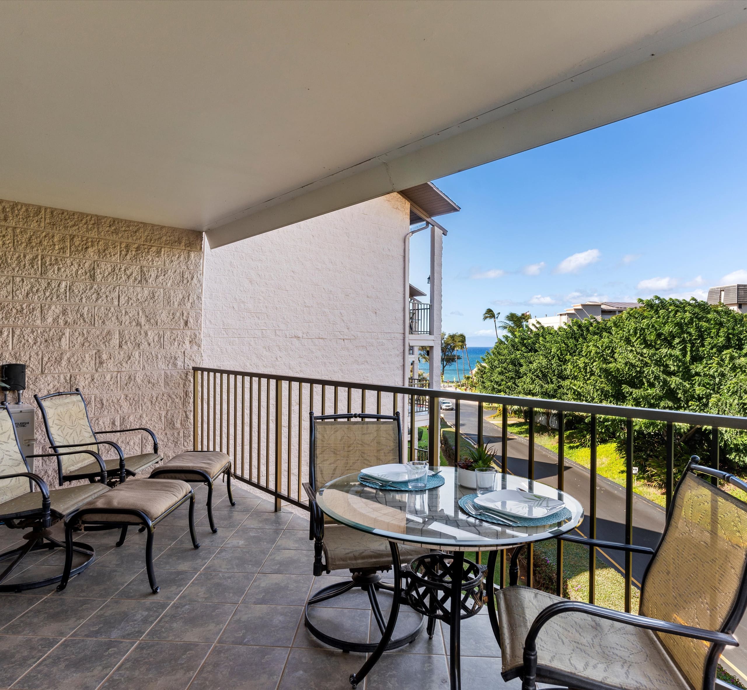 Condo in Kihei · ★4.73 · 2 bedrooms · 4 beds · 2 baths - Image 7