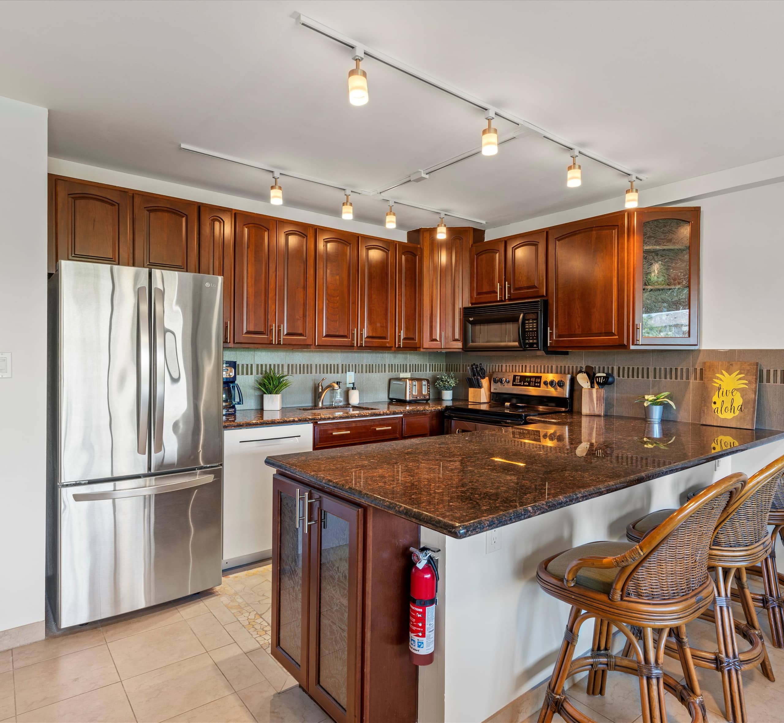Condo in Kihei · ★4.73 · 2 bedrooms · 4 beds · 2 baths - Image 19