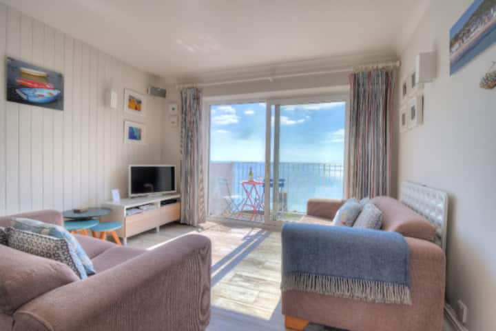 9 Bay View Court - ライム・レジス