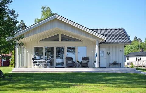 Awesome home in Timmernabben with WiFi