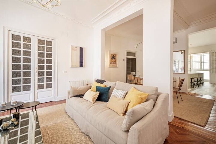 Luxury and Stylish – 4BD 4BTH – Las Letras gallery image 3