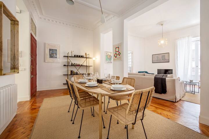 Luxury and Stylish – 4BD 4BTH – Las Letras gallery image 4