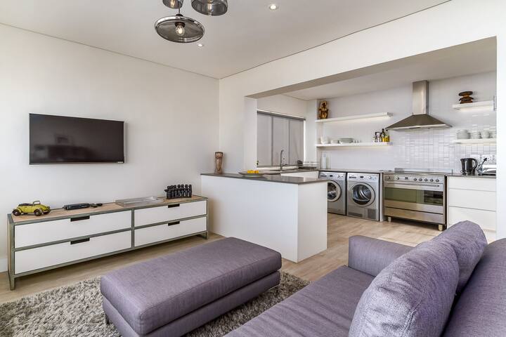 Ocean Front Apartment w/Sea Views (Pleasant Ways) gallery image 3